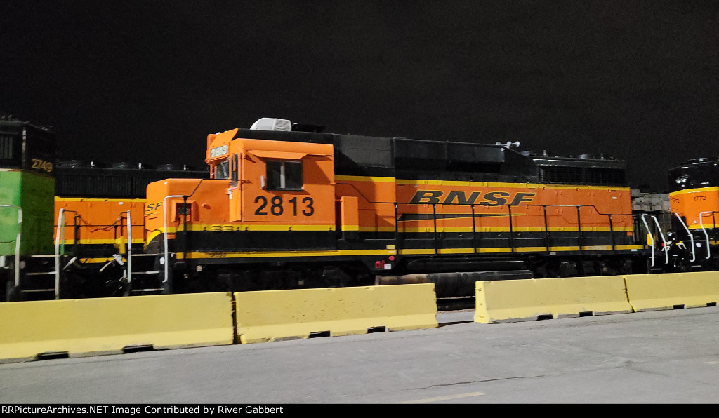 BNSF 2813